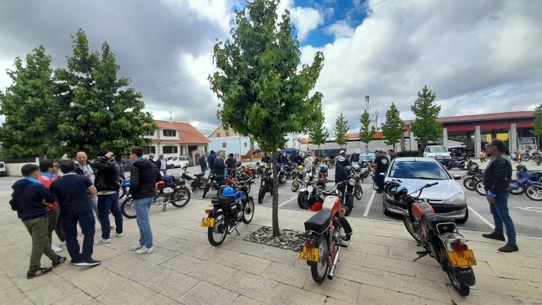 Concentração de motorizadas em Vila Boa